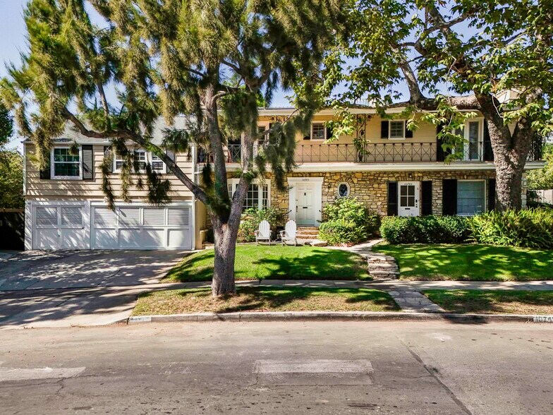 10743 Ohio Ave, Los Angeles, CA à vendre - Photo du bâtiment - Image 3 de 13