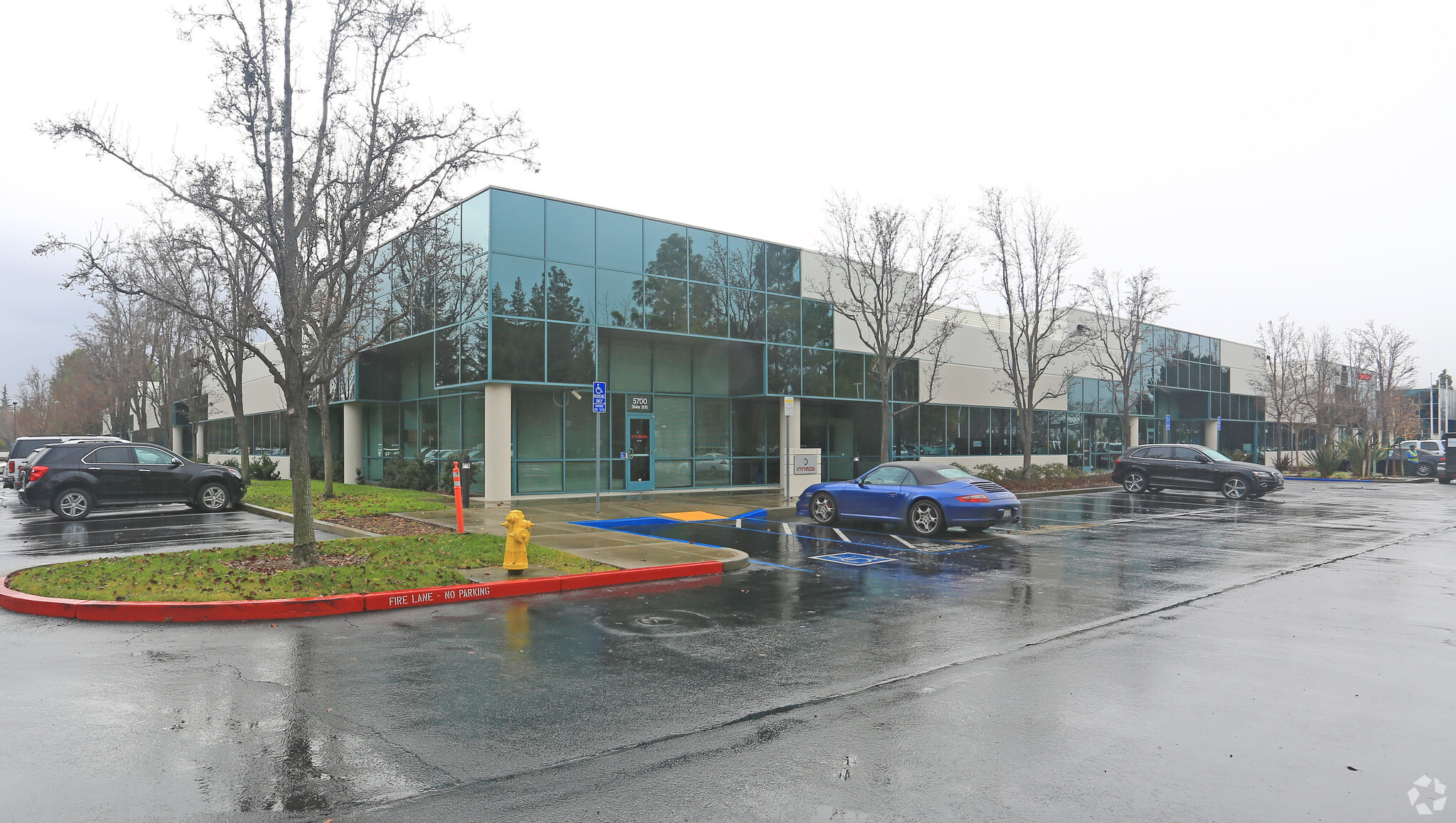 5700 Stoneridge Dr, Pleasanton, CA for lease Building Photo- Image 1 of 5