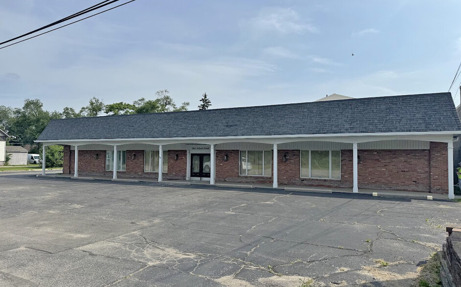 5665 Auburn Rd, Shelby Township, MI for lease - Building Photo - Image 2 of 11