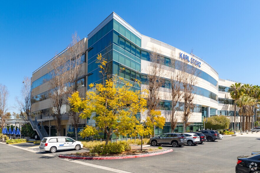 2151 E Grand Ave, El Segundo, CA à louer - Photo du bâtiment - Image 1 de 17