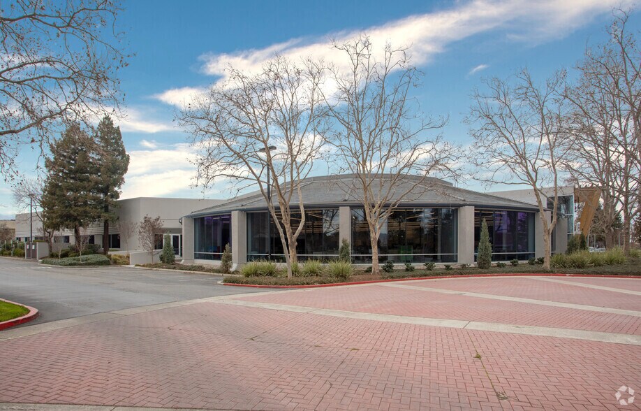 3901 N 1st St, San Jose, CA à louer - Photo du bâtiment - Image 2 de 5