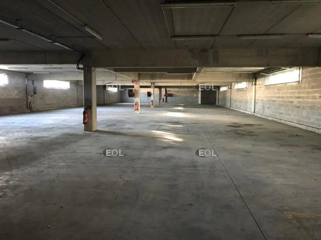 Office in Aubagne for lease Building Photo- Image 1 of 5