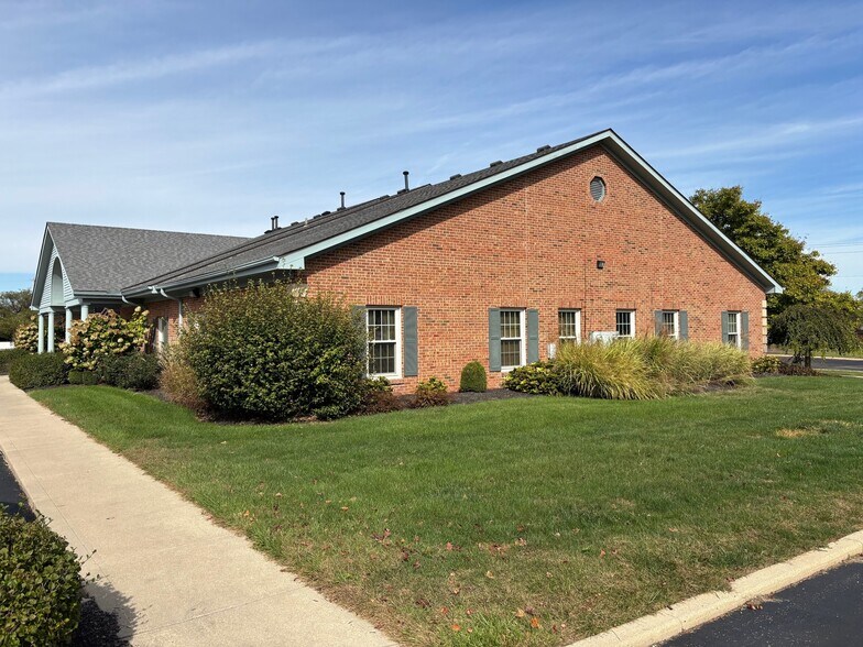 115 S Tippecanoe Dr, Tipp City, OH for lease - Building Photo - Image 3 of 15