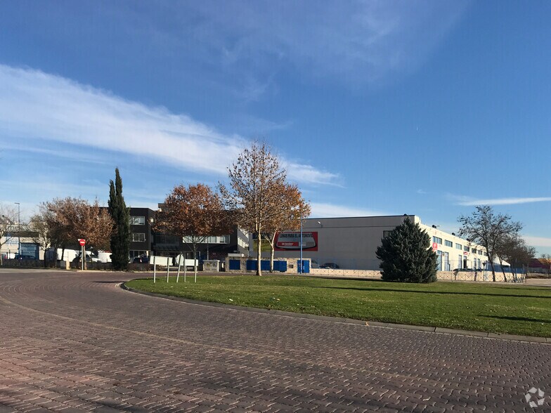 Calle Severo Ochoa, 7-15, Rivas-Vaciamadrid, Madrid for lease - Building Photo - Image 2 of 9