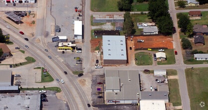 1523 Stewart Dr, Chickasha, OK - Aerial  map view - Image1