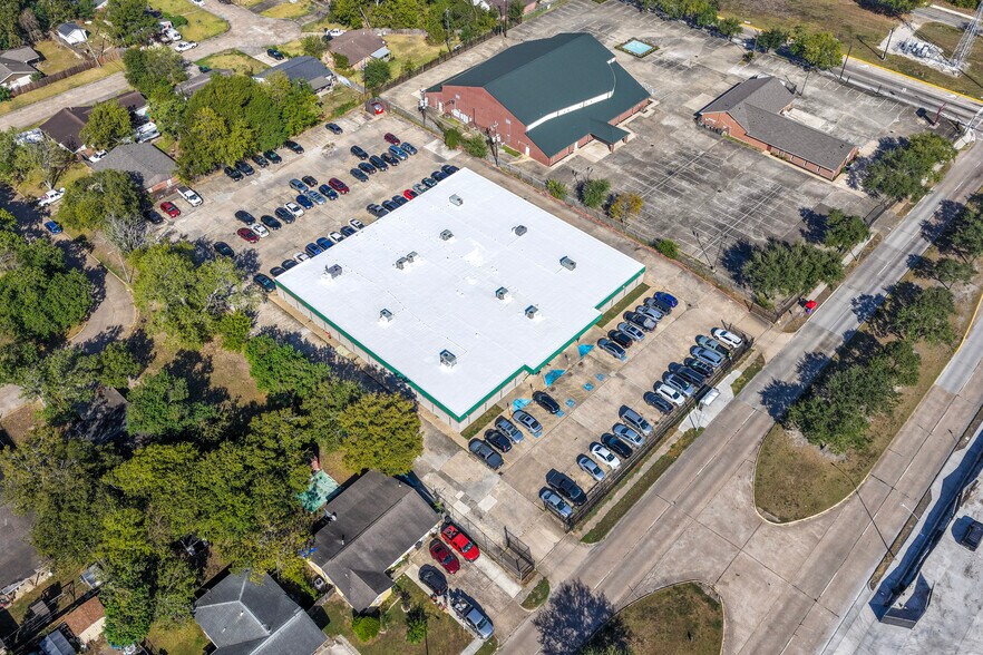 13838 Buffalo Speedway, Houston, TX à vendre - Photo du bâtiment - Image 3 de 5