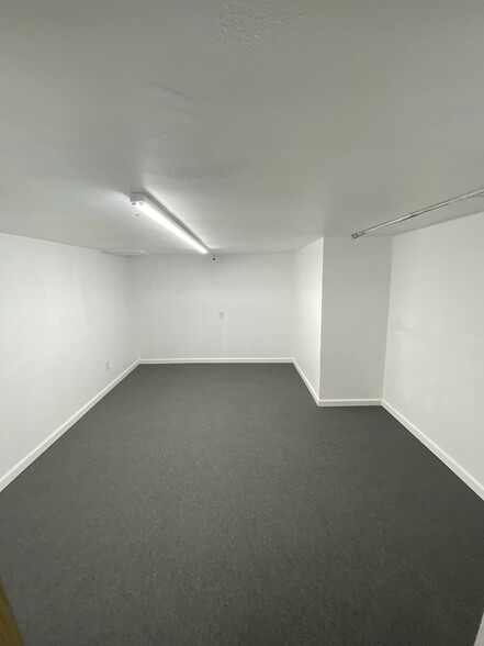 221-223 N Salem St, Apex, NC for lease - Interior Photo - Image 3 of 8