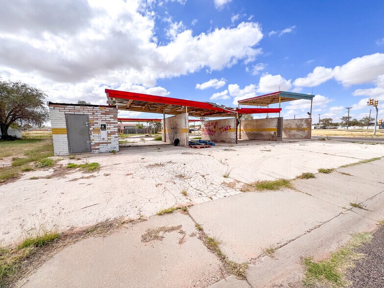 600 Prairie Ave, Odessa, TX à vendre - Photo du bâtiment - Image 2 de 10