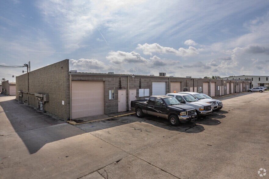 12430 Highway 3, Webster, TX for sale - Building Photo - Image 3 of 9