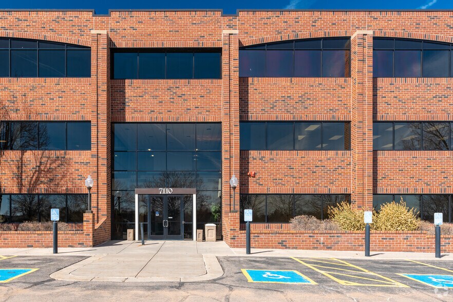 7110 W Jefferson Ave, Lakewood, CO à louer - Photo du bâtiment - Image 3 de 20