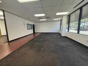 1880 S Dairy Ashford Rd, Houston, TX for lease Building Photo- Image 2 of 7