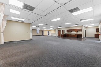 8111 Cypresswood Dr, Spring, TX à louer Photo intérieure- Image 1 de 5