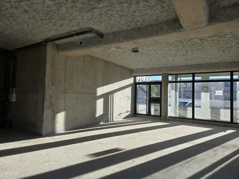 47 Rue De La Republique, Genas for lease Interior Photo- Image 1 of 7