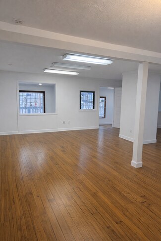 Plus de détails pour 627-655 N Cassady Ave, Columbus, OH - Bureau/Commerce de détail à louer