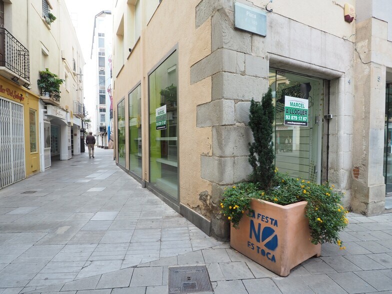 Commerce de détail dans Granollers, Barcelona à louer - Photo du bâtiment - Image 2 de 4