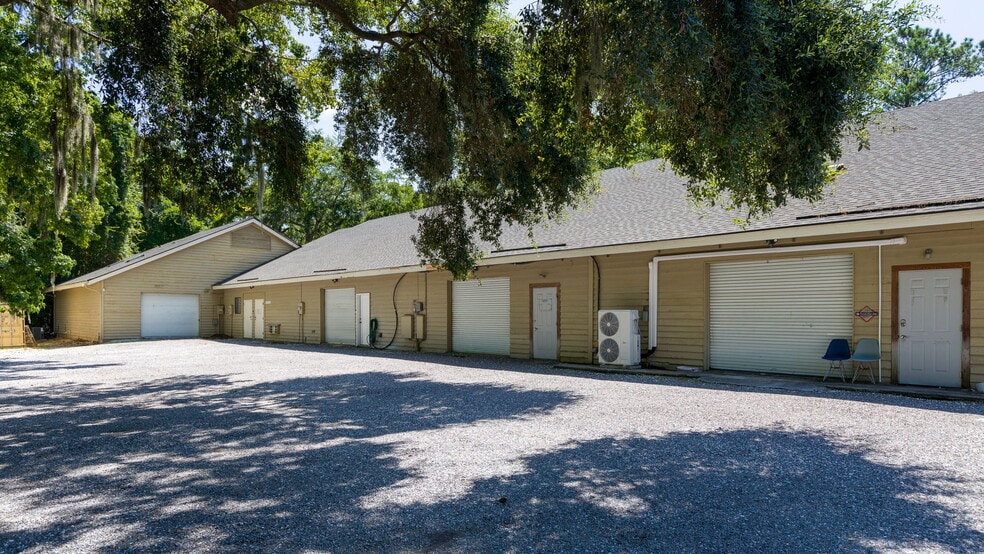 9 Hunter Rd, Hilton Head, SC à vendre - Photo du bâtiment - Image 2 de 17