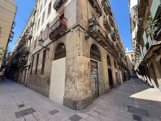 Plus de détails pour Multi-résidentiel à vendre