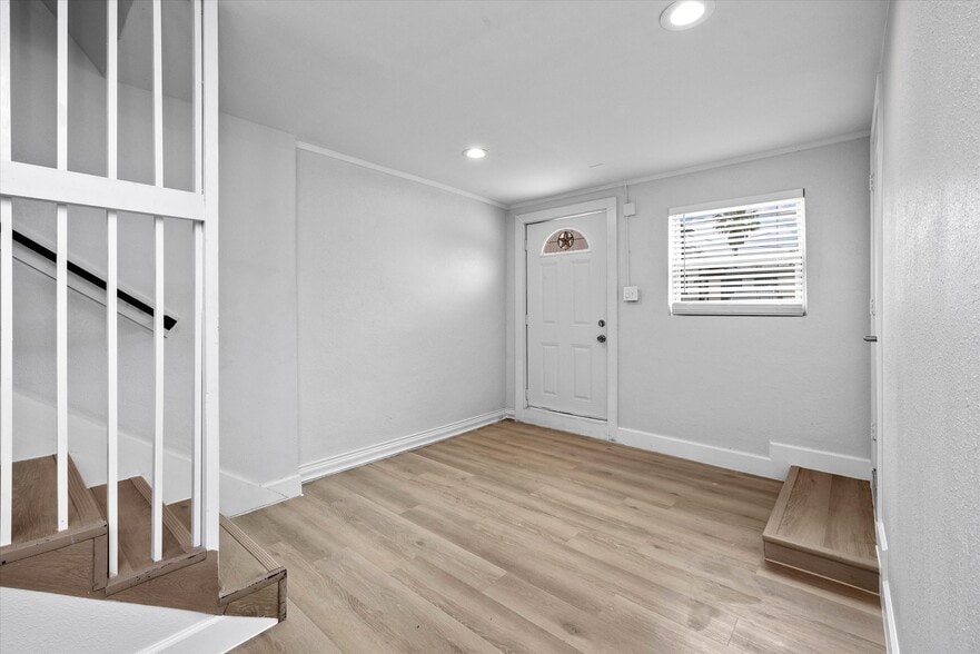 1010 27th st, Galveston, TX for sale - Building Photo - Image 3 of 16