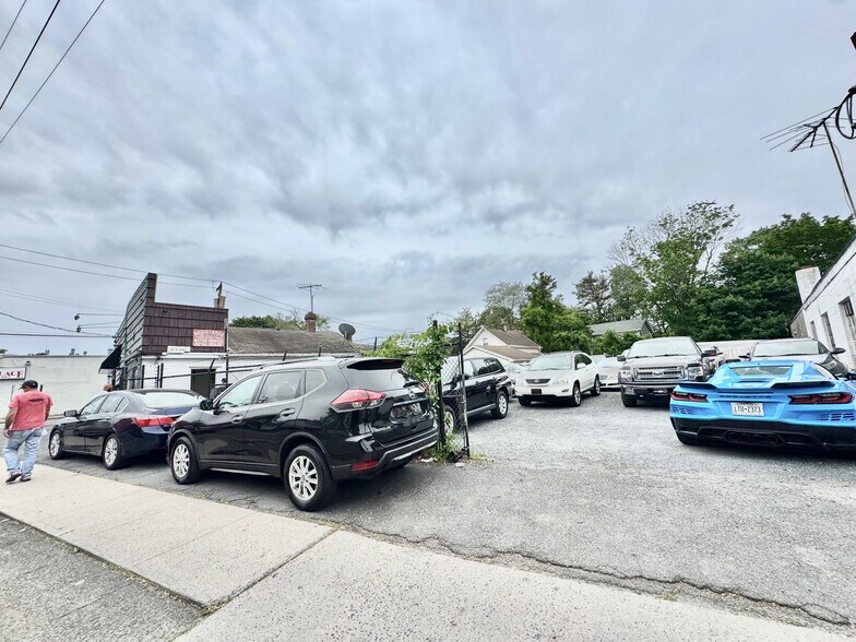 1969-1973 New York Ave, Huntington Station, NY à vendre - Photo du bâtiment - Image 3 de 24