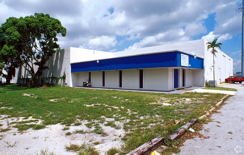 4705 NW 132nd St, Miami, FL for lease - Building Photo - Image 3 of 12