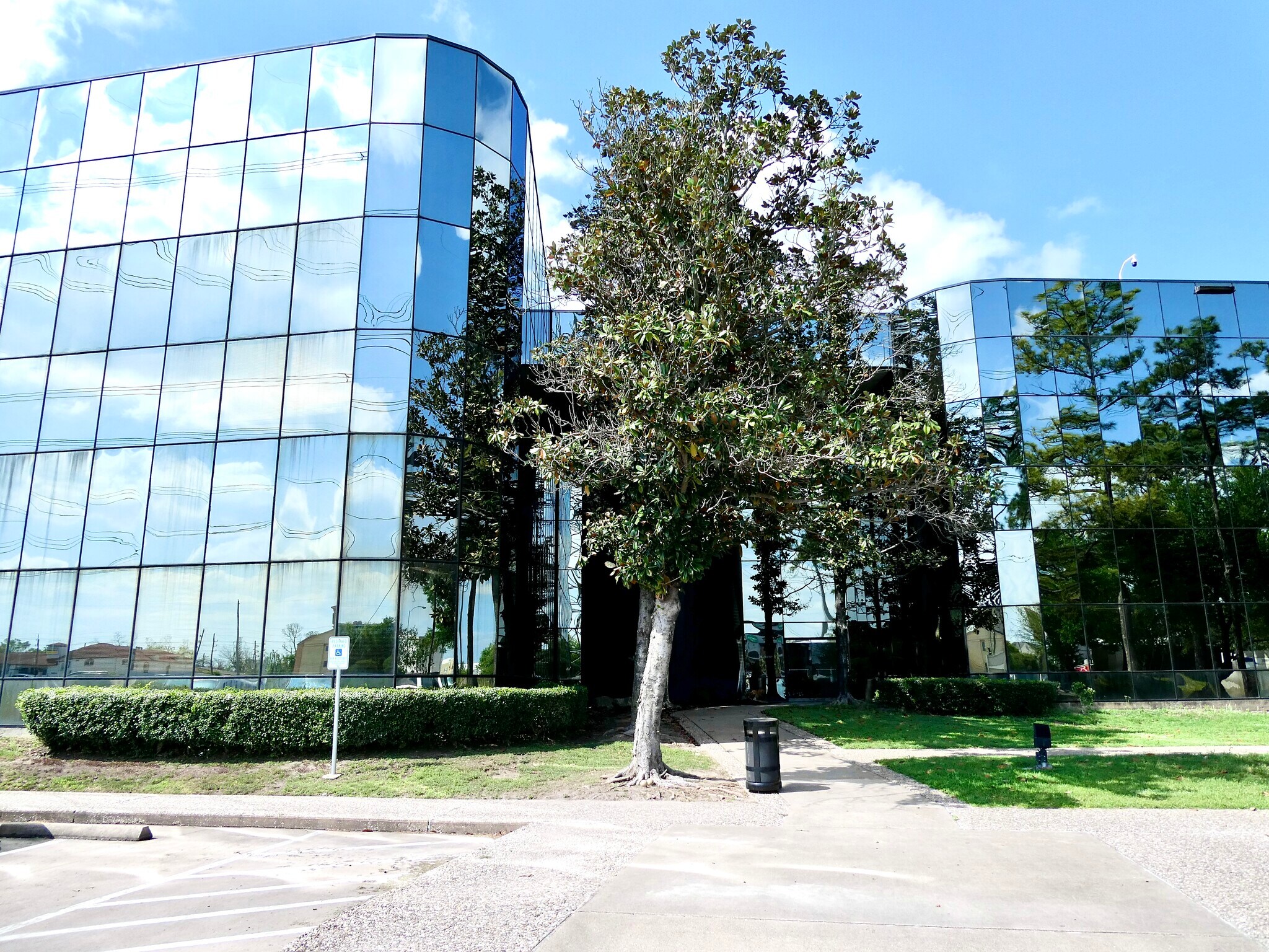 15311 Vantage Pky W, Houston, TX for lease Building Photo- Image 1 of 11