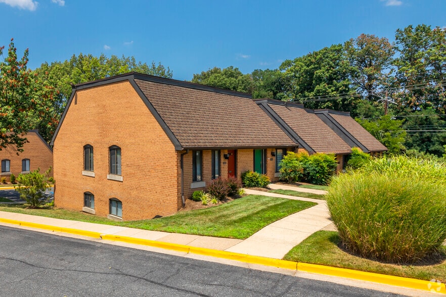 6232-6248 Montrose Rd, Rockville, MD for lease - Primary Photo - Image 1 of 5
