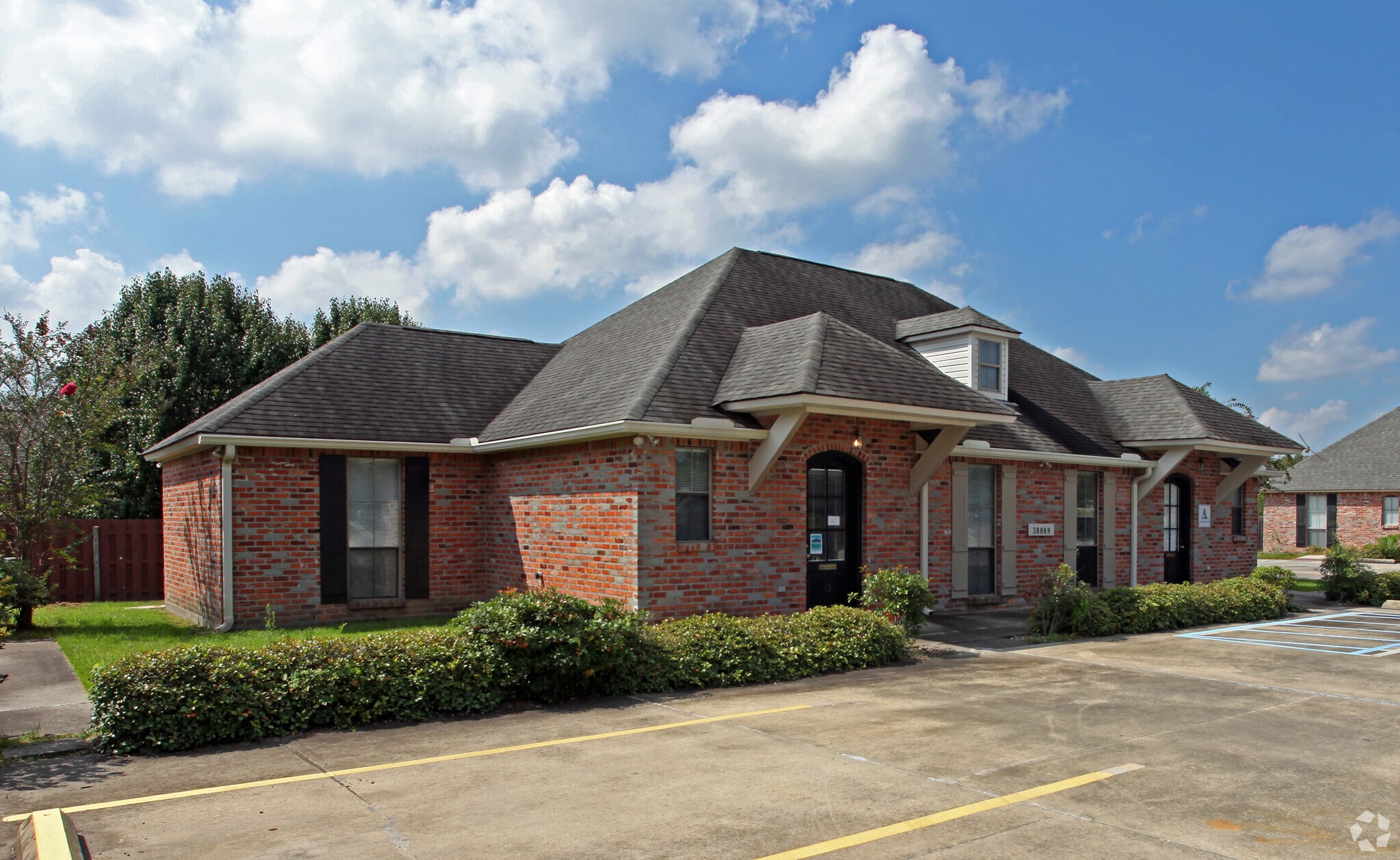 38089 Post Office Rd, Prairieville, LA for lease Primary Photo- Image 1 of 10