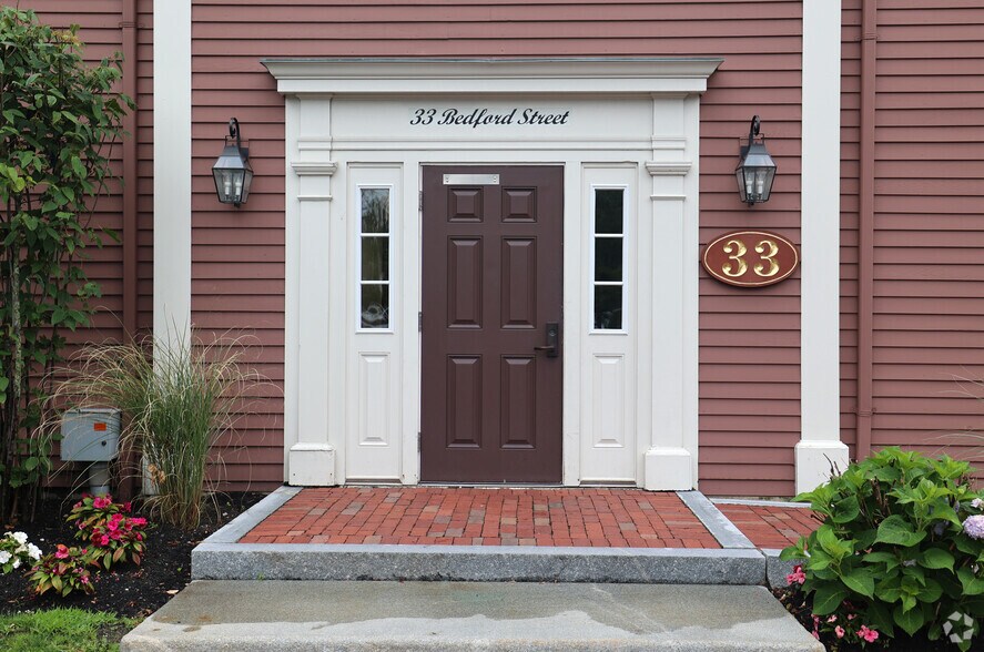 33 Bedford St, Lexington, MA à vendre - Photo du bâtiment - Image 2 de 4