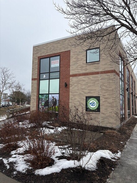 700 Cascadilla St, Ithaca, NY à louer - Photo du bâtiment - Image 2 de 5