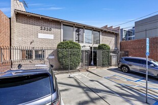 2320 Cotner Ave, Los Angeles CA - Services immobiliers commerciaux