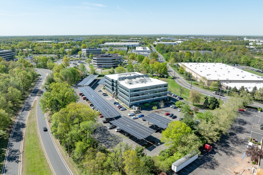 80 Cottontail Ln, Somerset, NJ for lease - Building Photo - Image 1 of 34