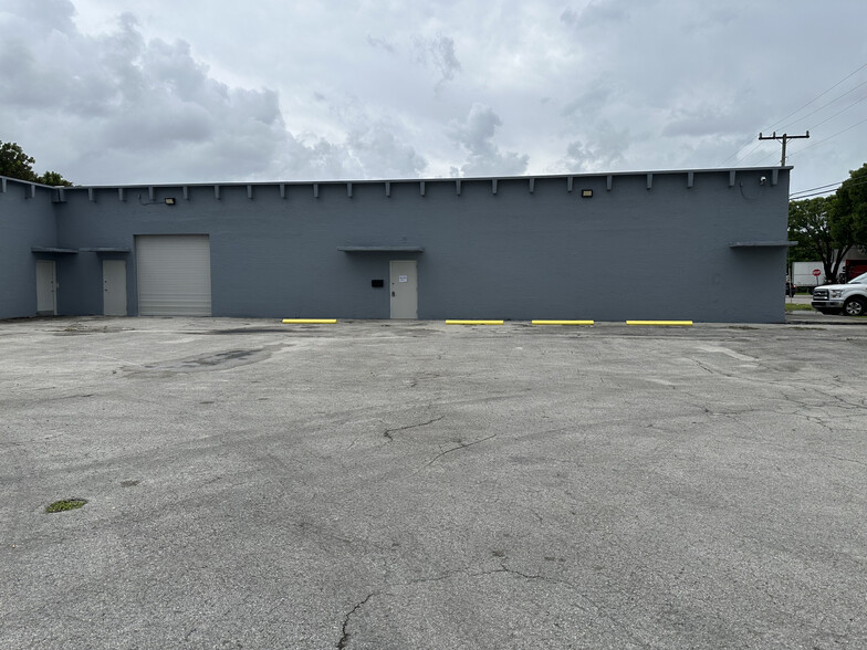 6599 NW 74th Ave, Miami, FL for lease - Building Photo - Image 2 of 13