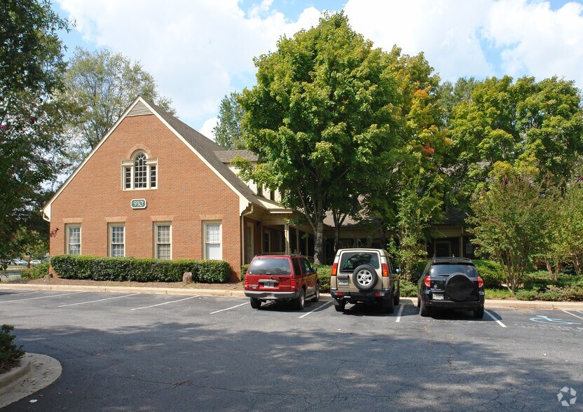 930 Holcomb Bridge Rd, Roswell, GA à vendre - Photo principale - Image 1 de 25