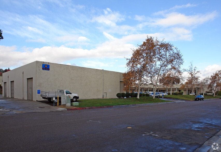 1452-1548 Fayette St, El Cajon, CA à louer - Photo du bâtiment - Image 3 de 9