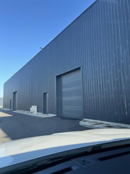 Route Métropolitaine 20, Saint-Jory for lease - Building Photo - Image 3 of 5