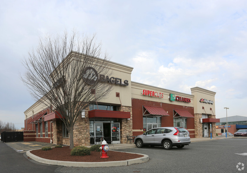 1810-1844 E Ridge Pike, Royersford, PA for lease - Building Photo - Image 1 of 3