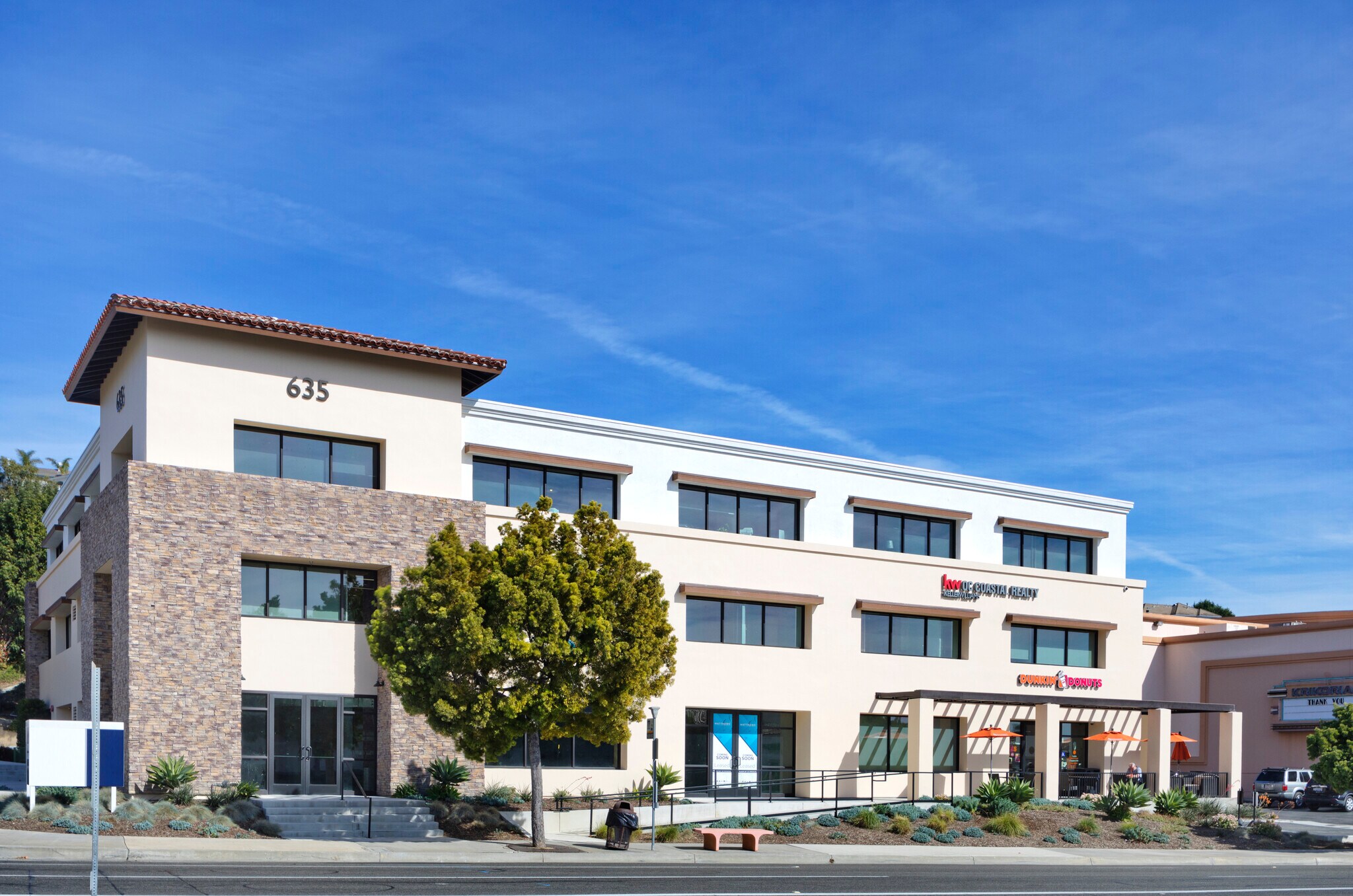 635 Camino de los Mares, San Clemente, CA for lease Primary Photo- Image 1 of 12