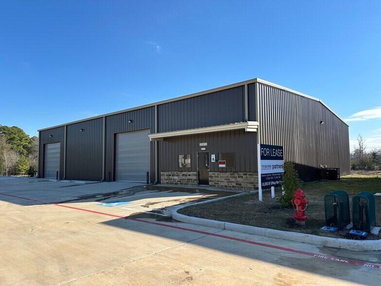 22812 Hufsmith-Kohrville Road, Tomball, TX à louer - Photo du bâtiment - Image 1 de 4