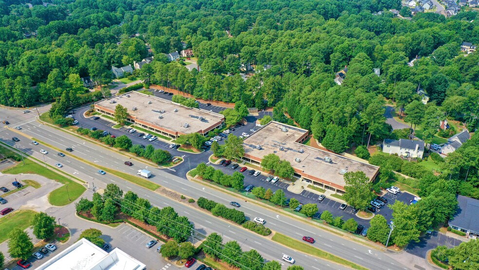 7101 Creedmoor Rd, Raleigh, NC à louer - Aérien - Image 2 de 23