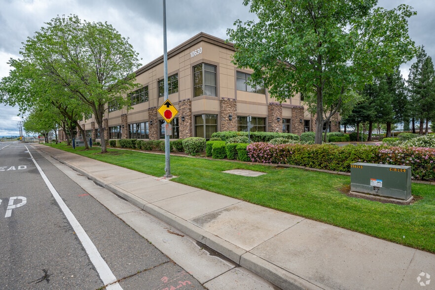 10630 Mather Blvd, Mather, CA for lease - Building Photo - Image 2 of 10