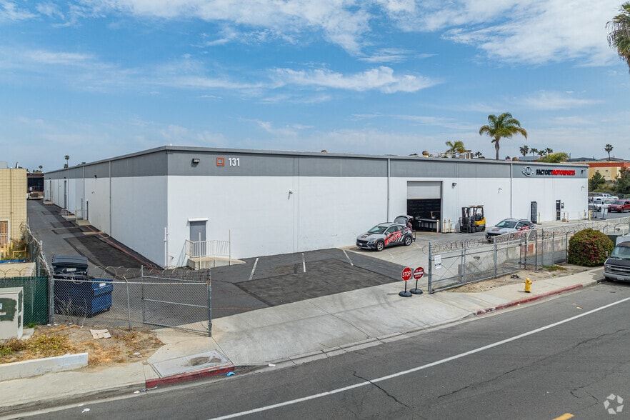 131 W 33rd St, National City, CA for lease - Building Photo - Image 2 of 7