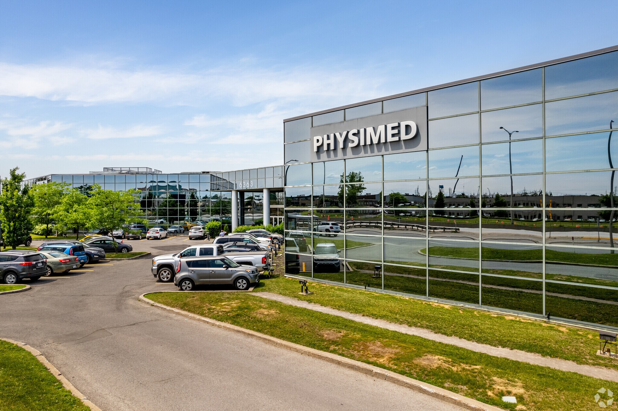 6363 Rte Transcanadienne, Montréal, QC for sale Primary Photo- Image 1 of 1