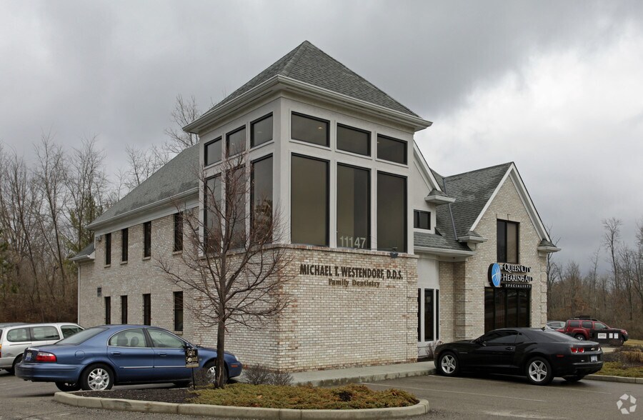 11147 Montgomery Rd, Cincinnati, OH for lease - Primary Photo - Image 1 of 2