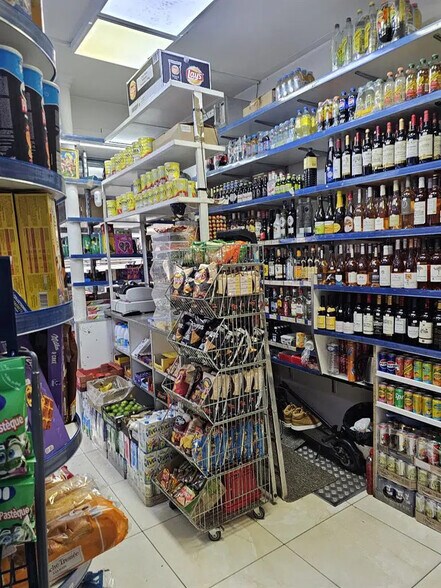 Commerce de détail dans Paris à vendre - Photo intérieure - Image 1 de 2