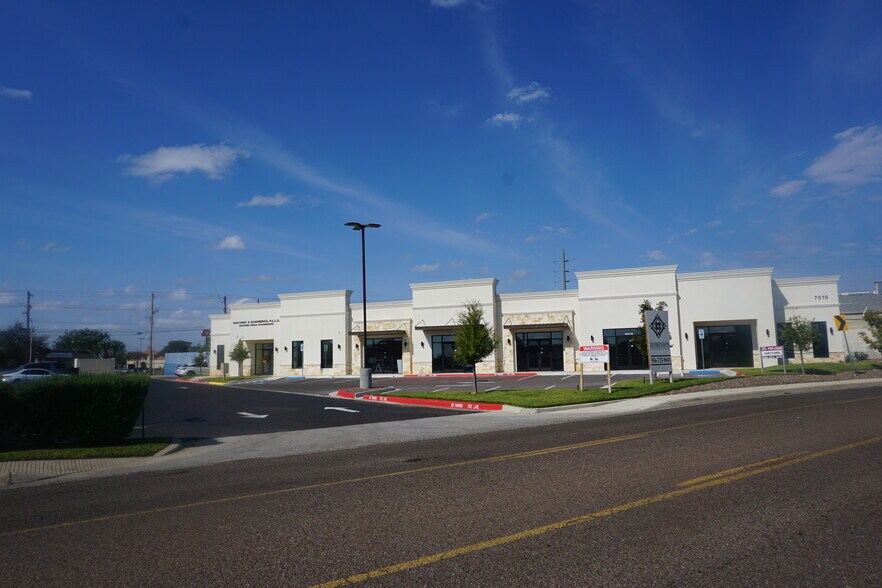 7616 Rocio Dr, Laredo, TX à louer - Photo du bâtiment - Image 2 de 11