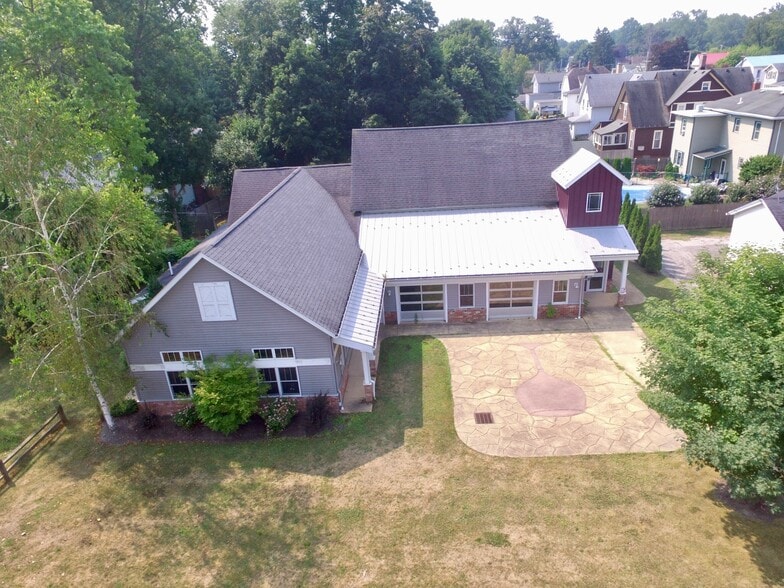 135 S Eagle St, Geneva, OH for sale - Building Photo - Image 3 of 30