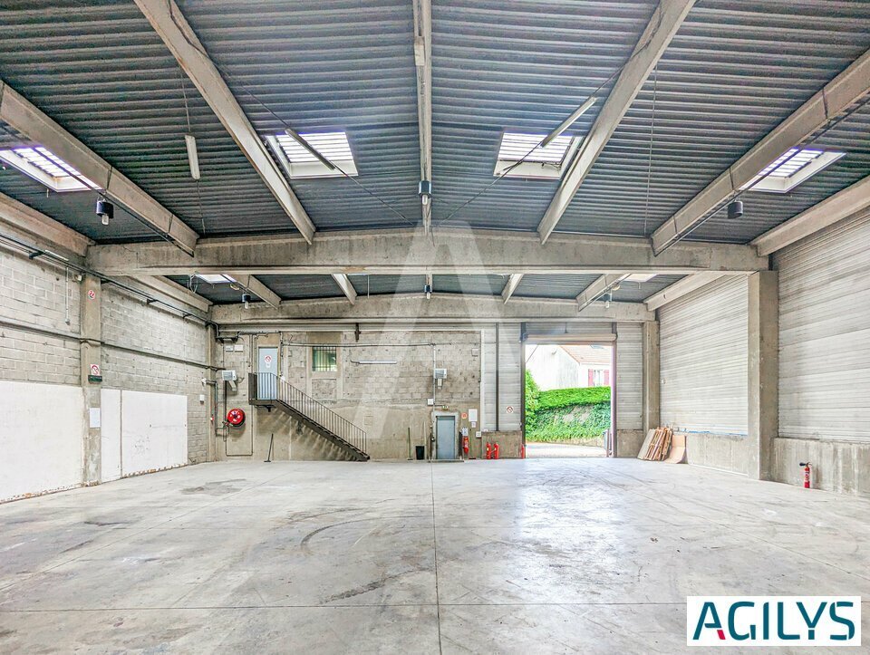 Industrial in Palaiseau for lease Interior Photo- Image 1 of 14