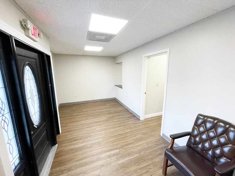 486 N Temple Ave, Starke, FL for lease - Lobby - Image 2 of 9