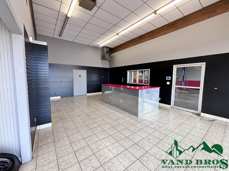 2409 W 10th St, Greeley, CO for lease - Building Photo - Image 3 of 7