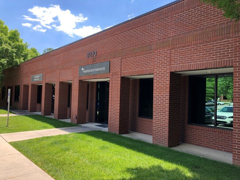 3210 Fairhill Dr, Raleigh, NC for sale - Primary Photo - Image 2 of 25